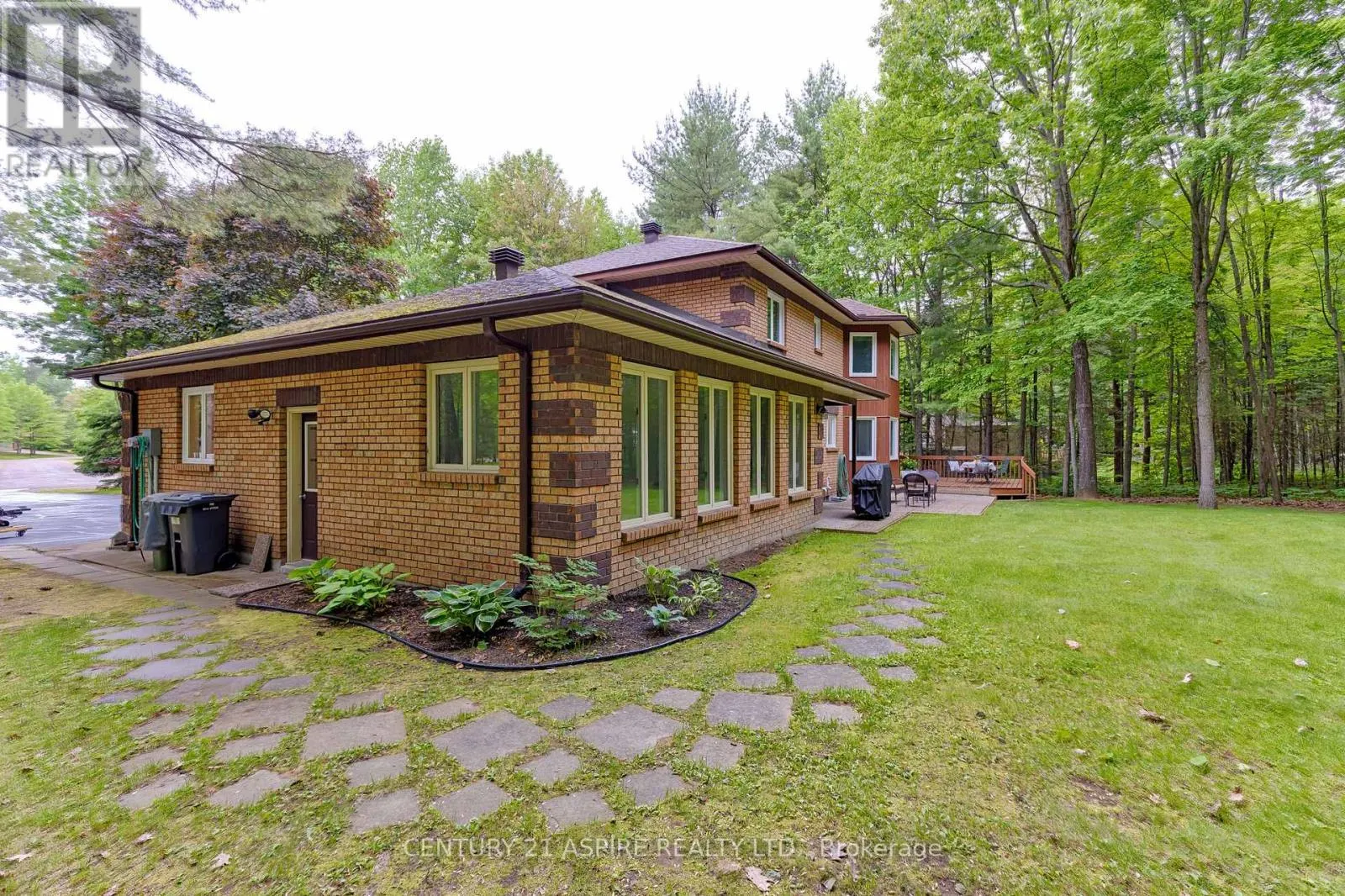 13 COUNTRY LANE