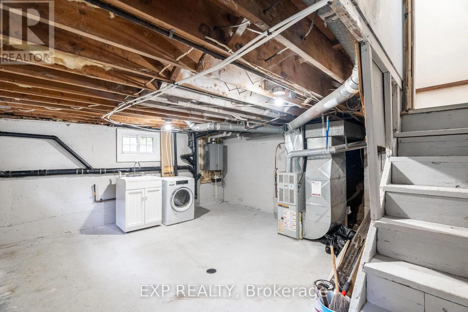 354 SPRUCE STREET