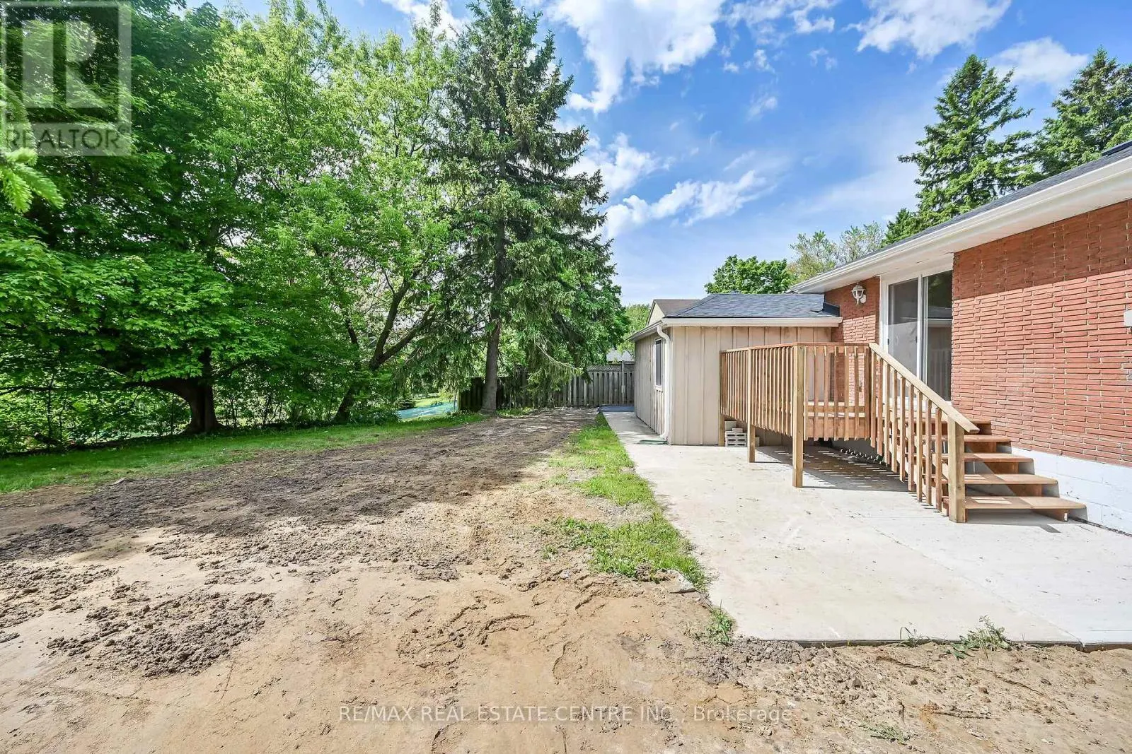 1645 GLANCASTER ROAD