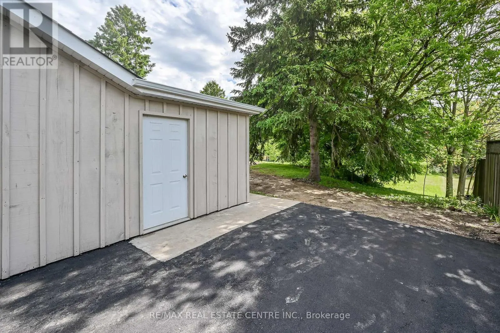 1645 GLANCASTER ROAD