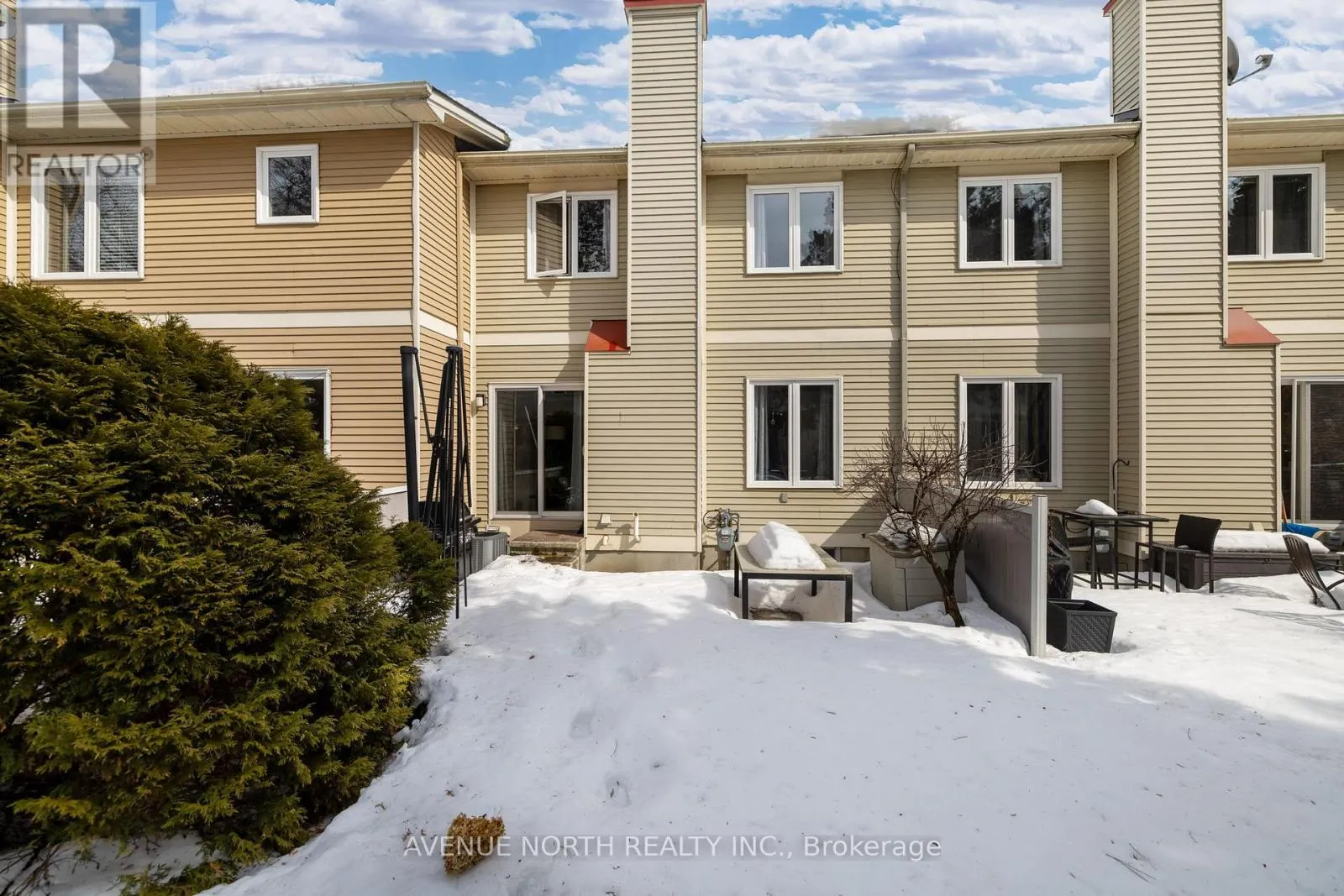 45 WRENWOOD CRESCENT