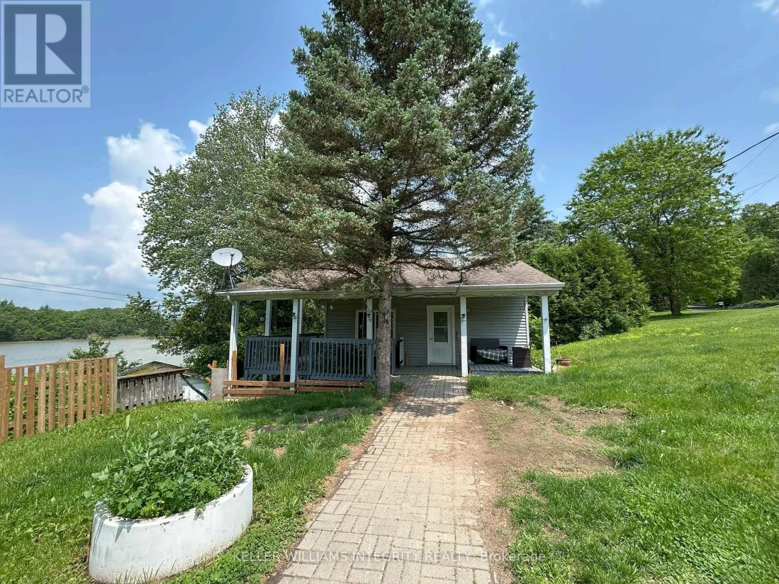 61 LECLAIR ROAD W