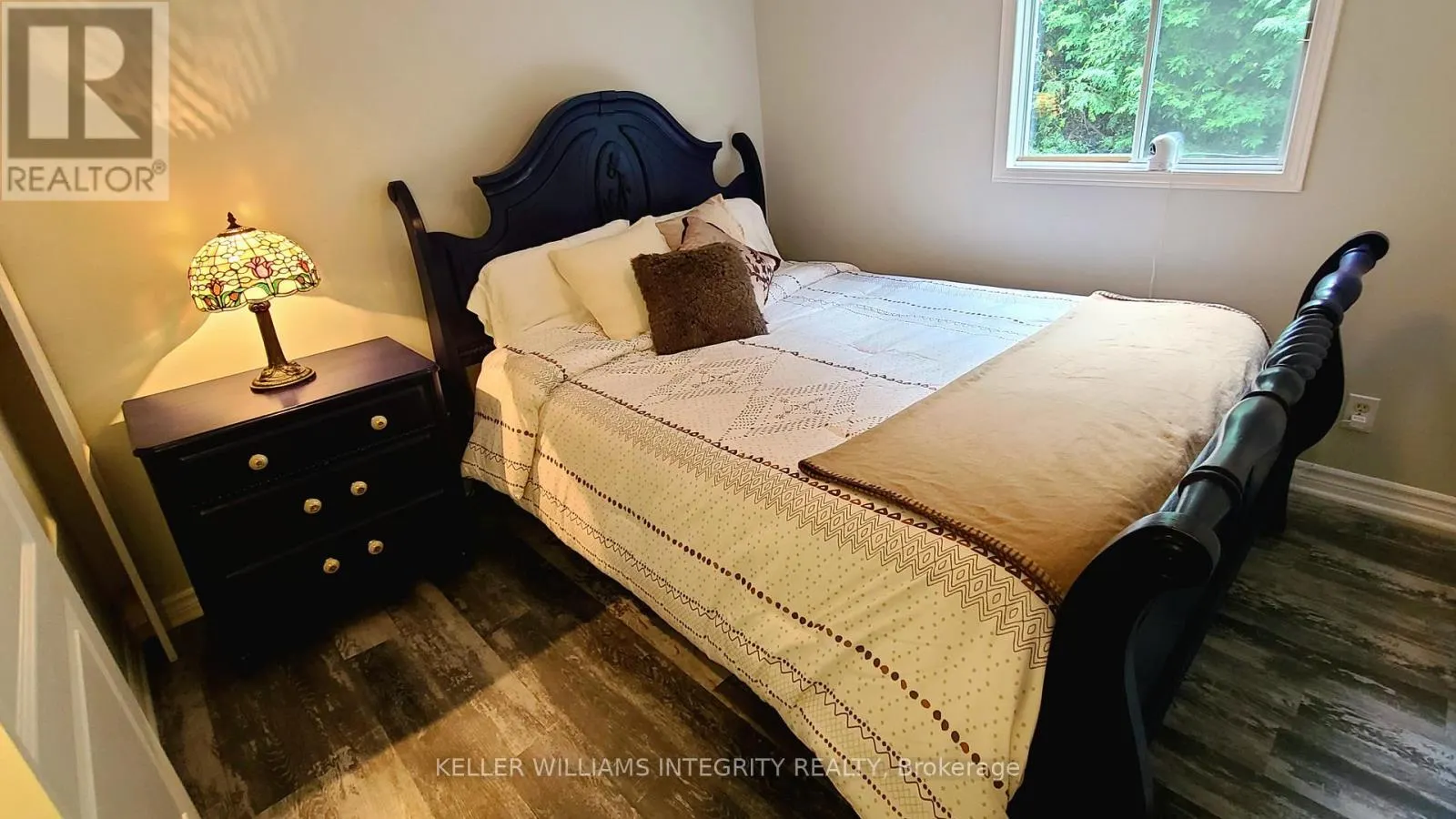 61 LECLAIR ROAD W
