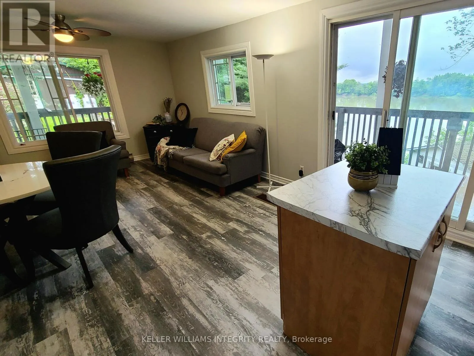 61 LECLAIR ROAD W
