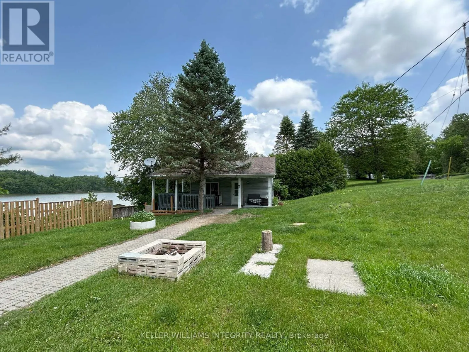 61 LECLAIR ROAD W