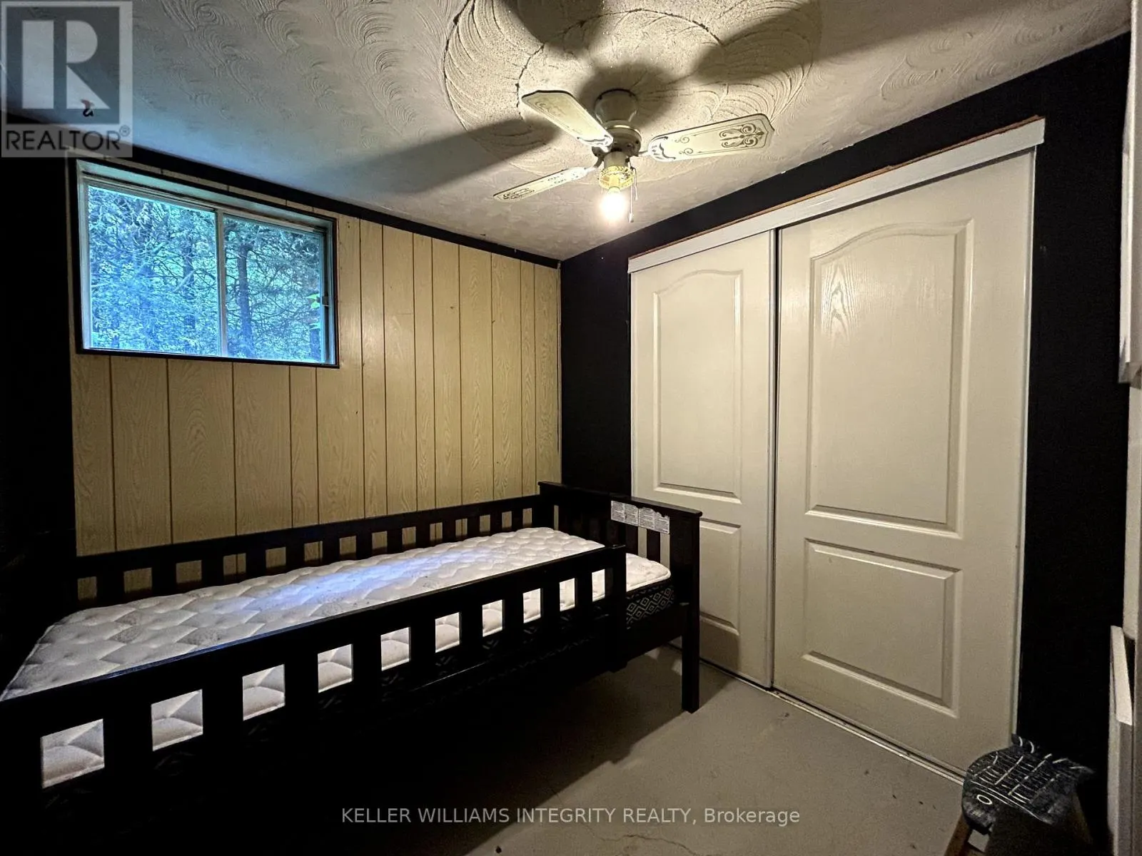 61 LECLAIR ROAD W