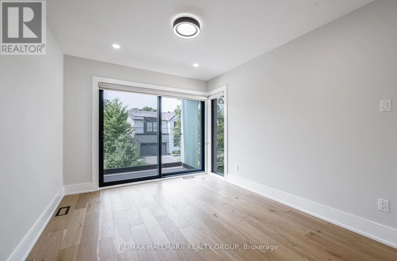 185A 185B CARLETON AVENUE