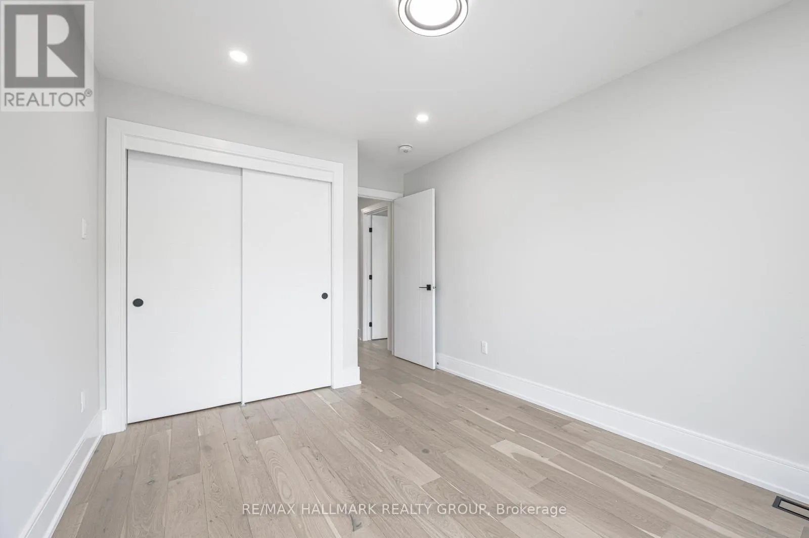 185A 185B CARLETON AVENUE