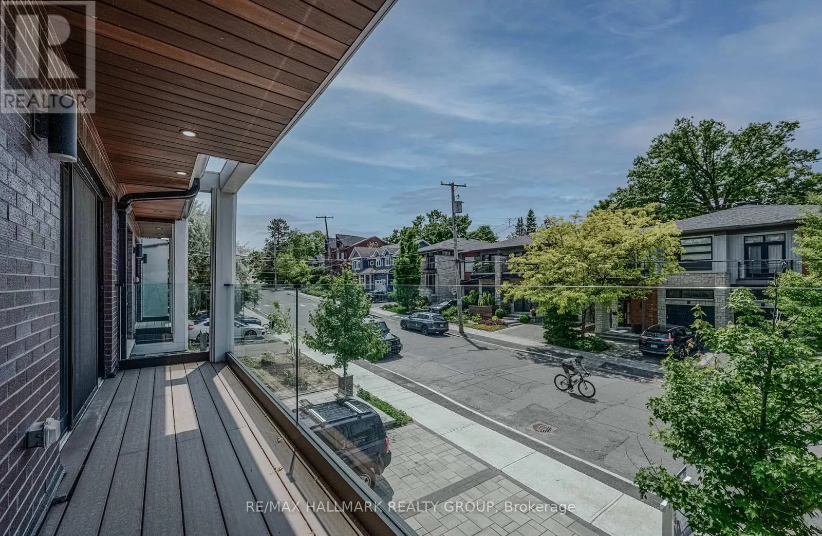 185A 185B CARLETON AVENUE