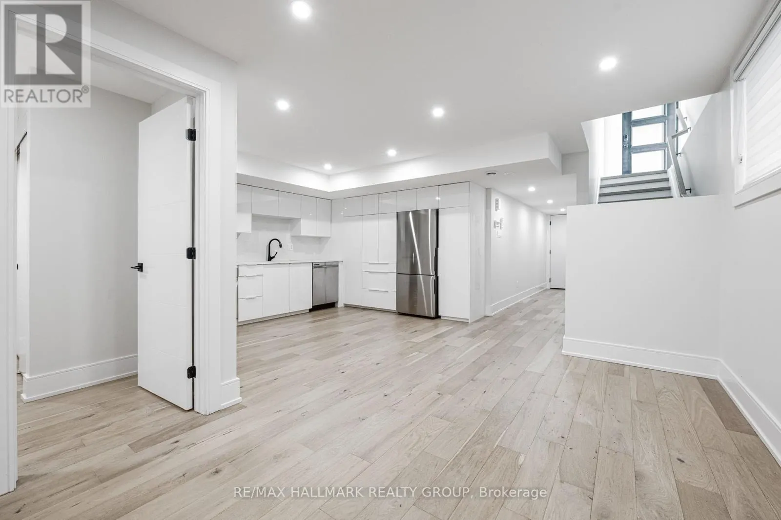185A 185B CARLETON AVENUE