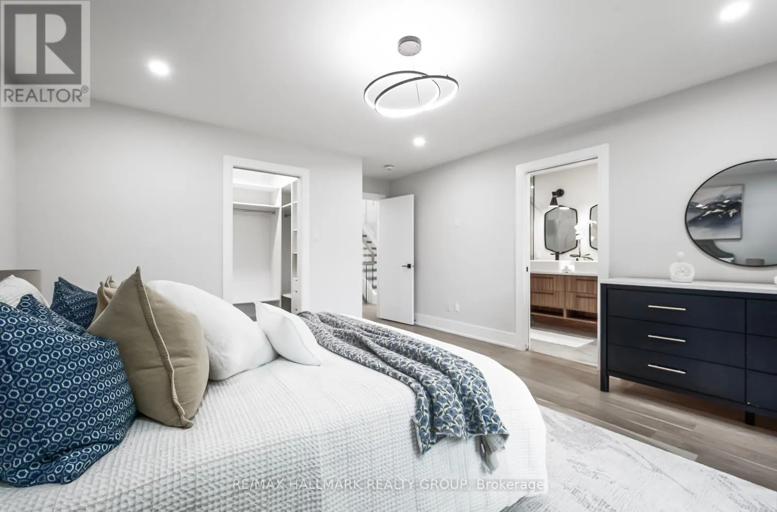 185A 185B CARLETON AVENUE