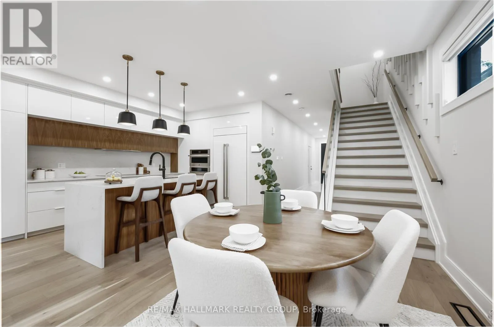 185A 185B CARLETON AVENUE