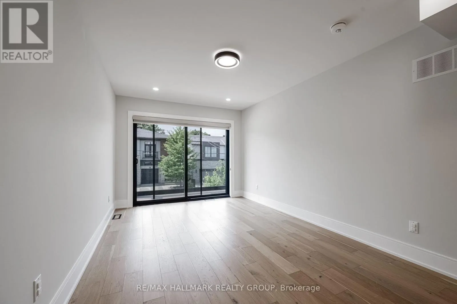 185A 185B CARLETON AVENUE