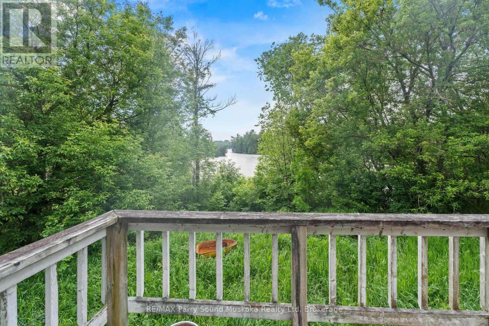 5 BELLVIEW CRESCENT