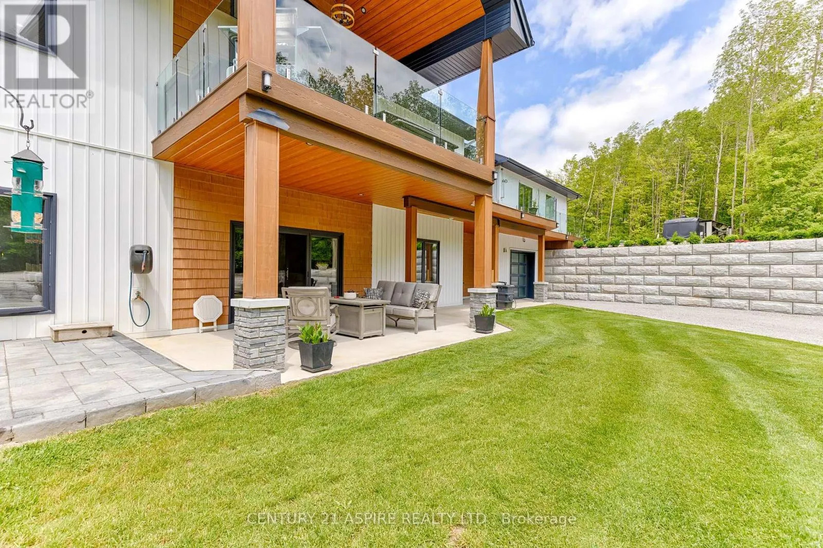 402 LA PASSE ROAD
