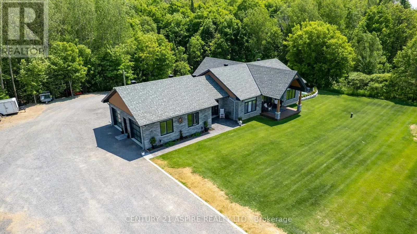 402 LA PASSE ROAD