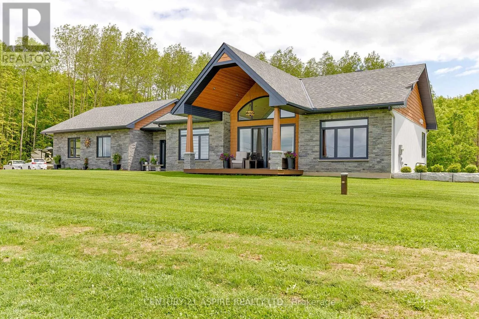 402 LA PASSE ROAD
