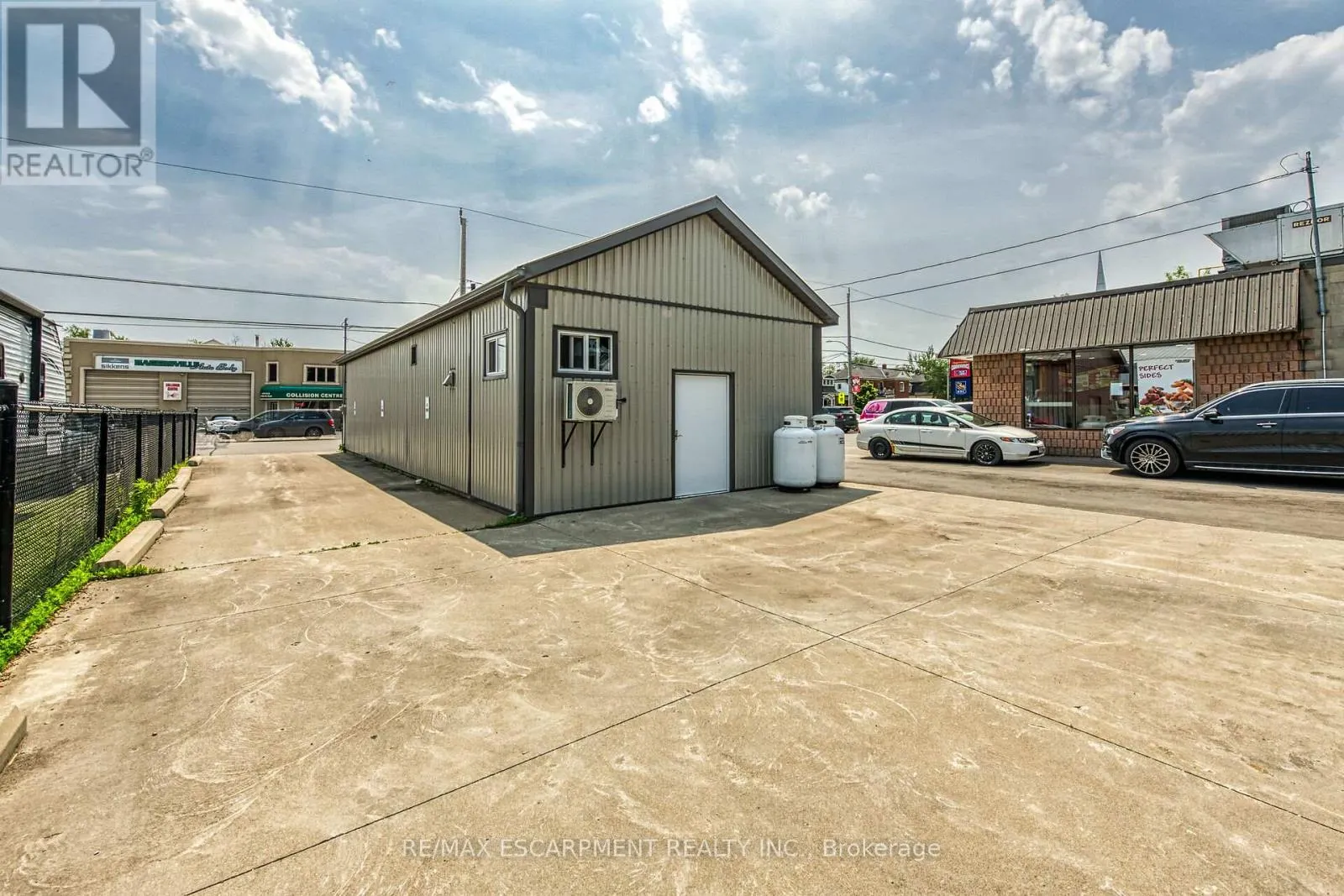 26 MAIN STREET S