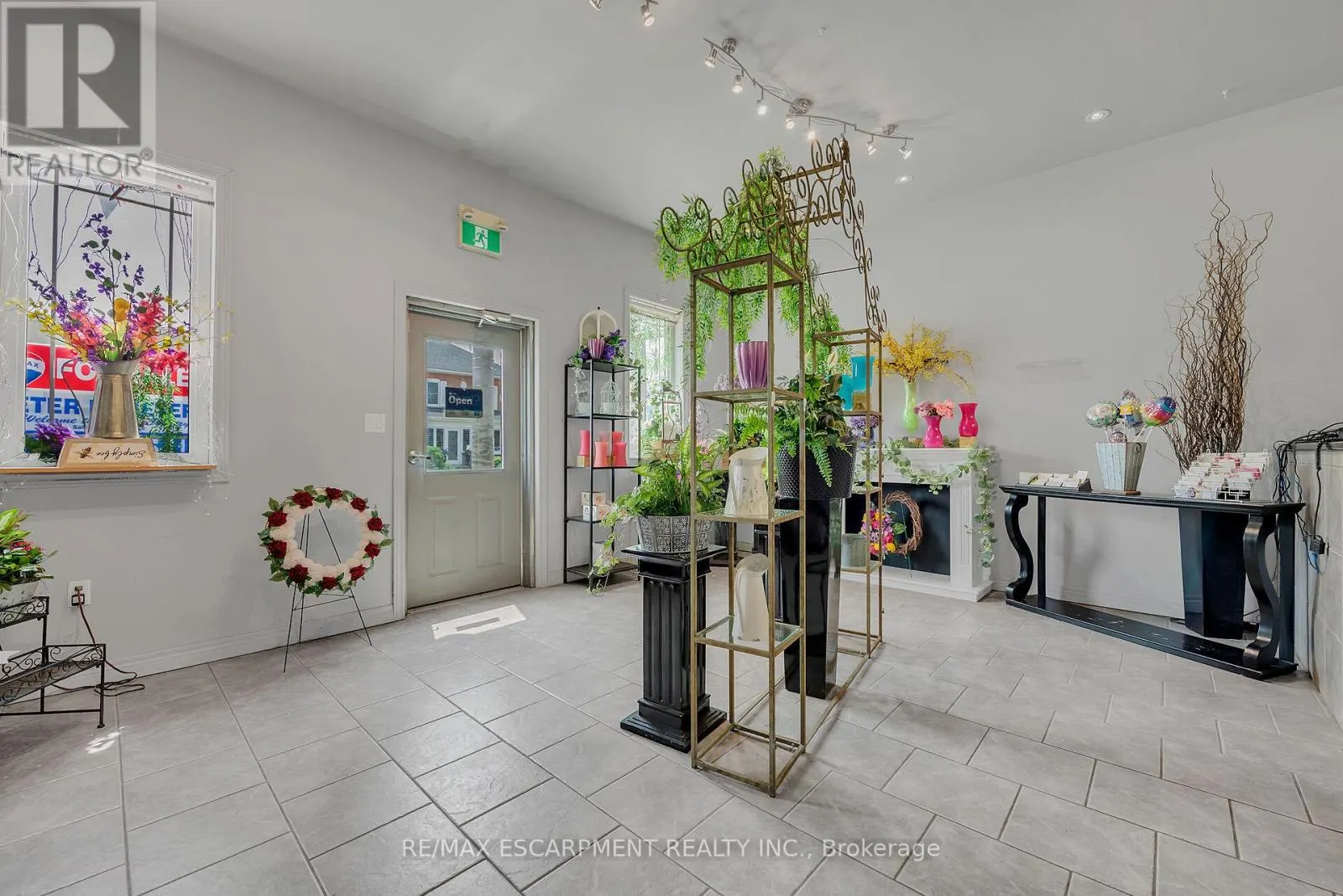 26 MAIN STREET S