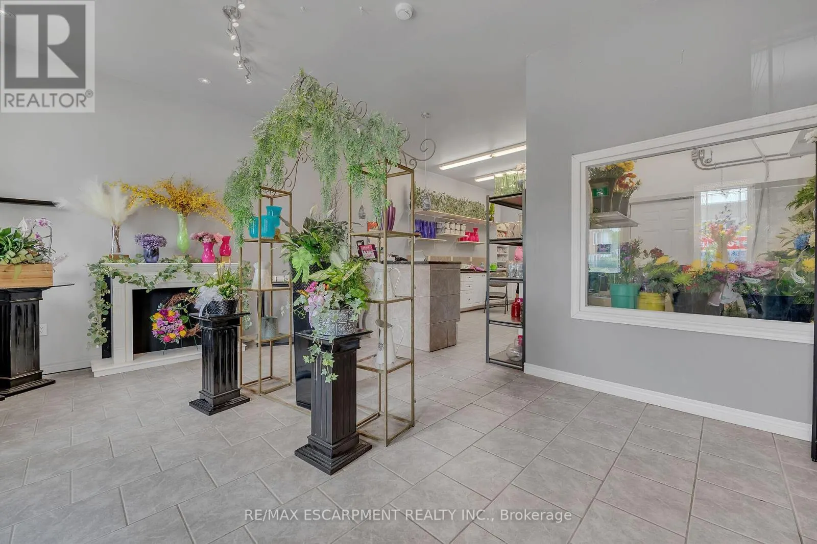 26 MAIN STREET S