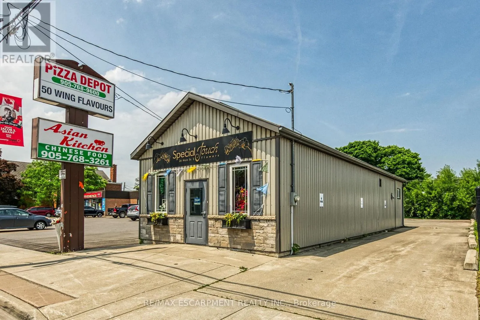 26 MAIN STREET S