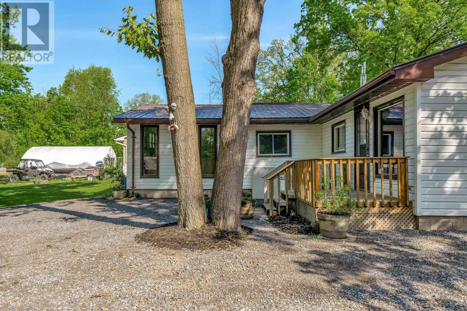 202 RIVER ROAD E