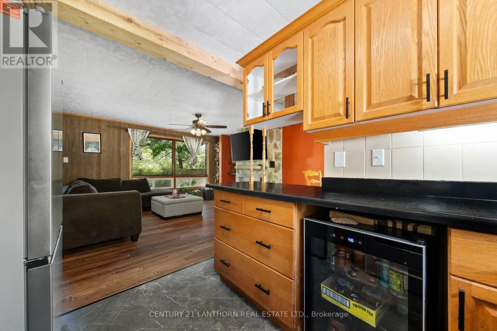 202 RIVER ROAD E