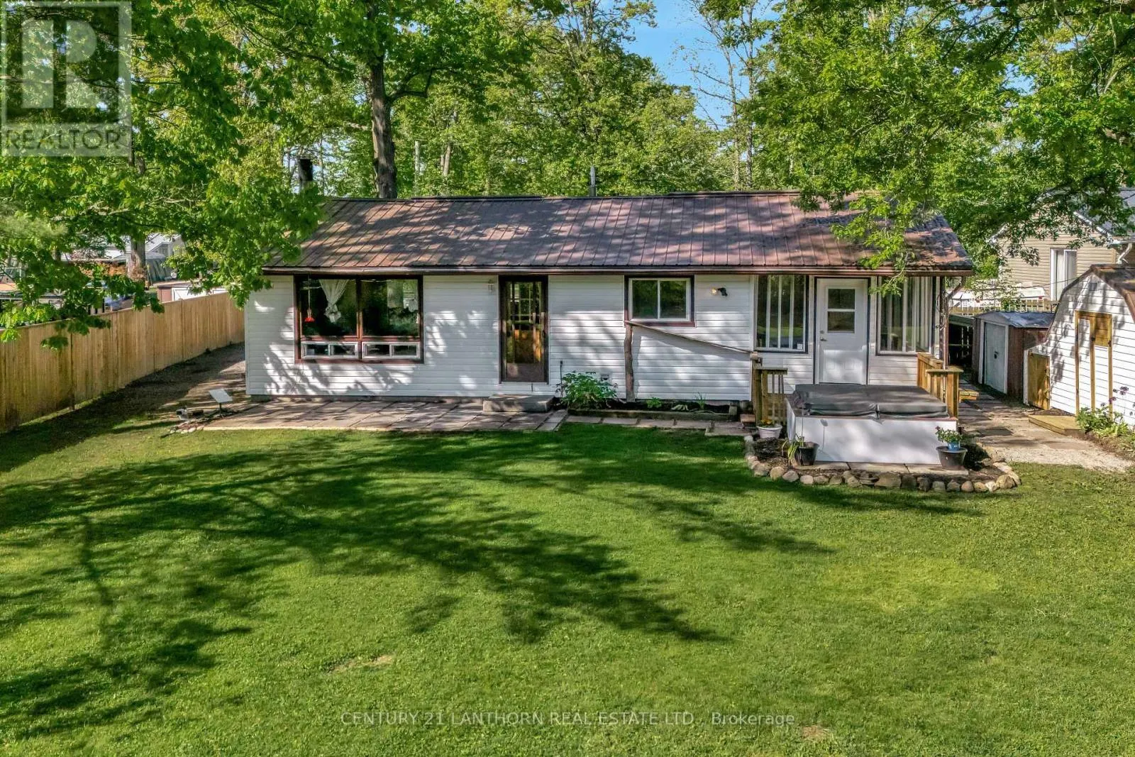 202 RIVER ROAD E