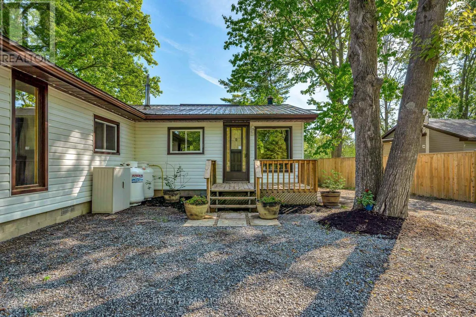 202 RIVER ROAD E