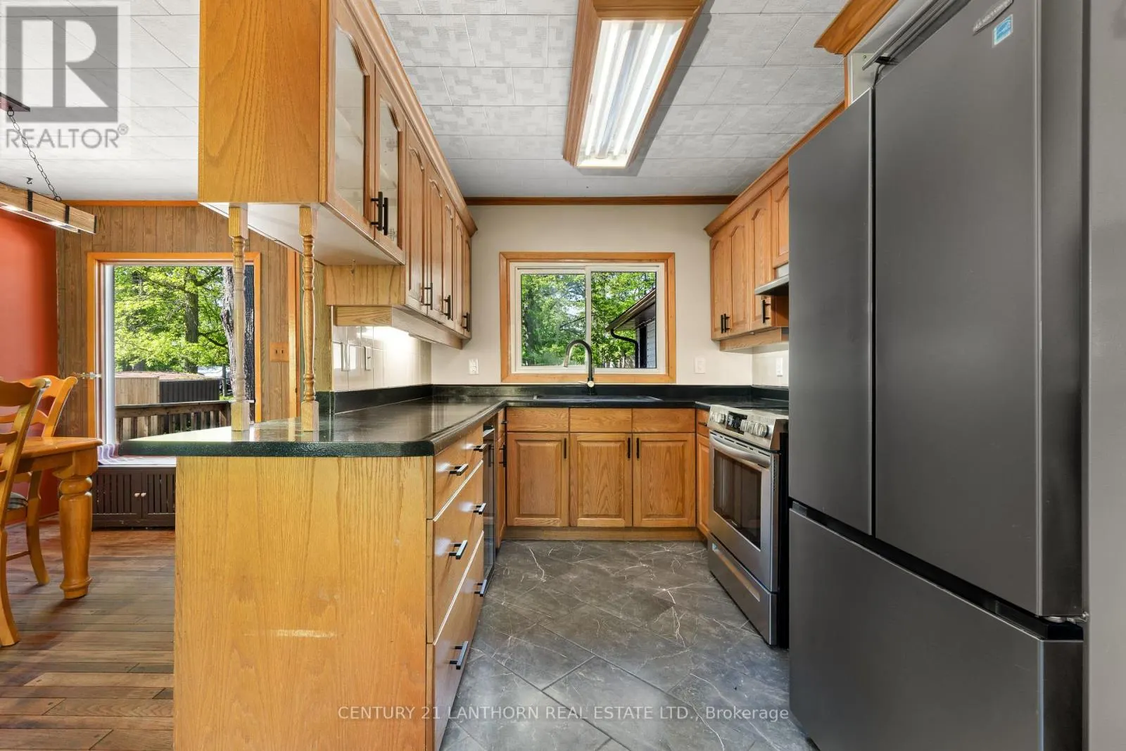 202 RIVER ROAD E