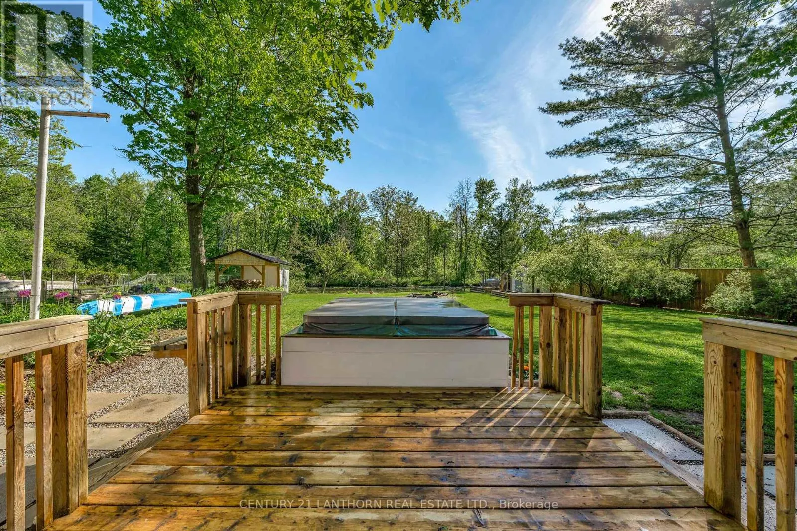 202 RIVER ROAD E