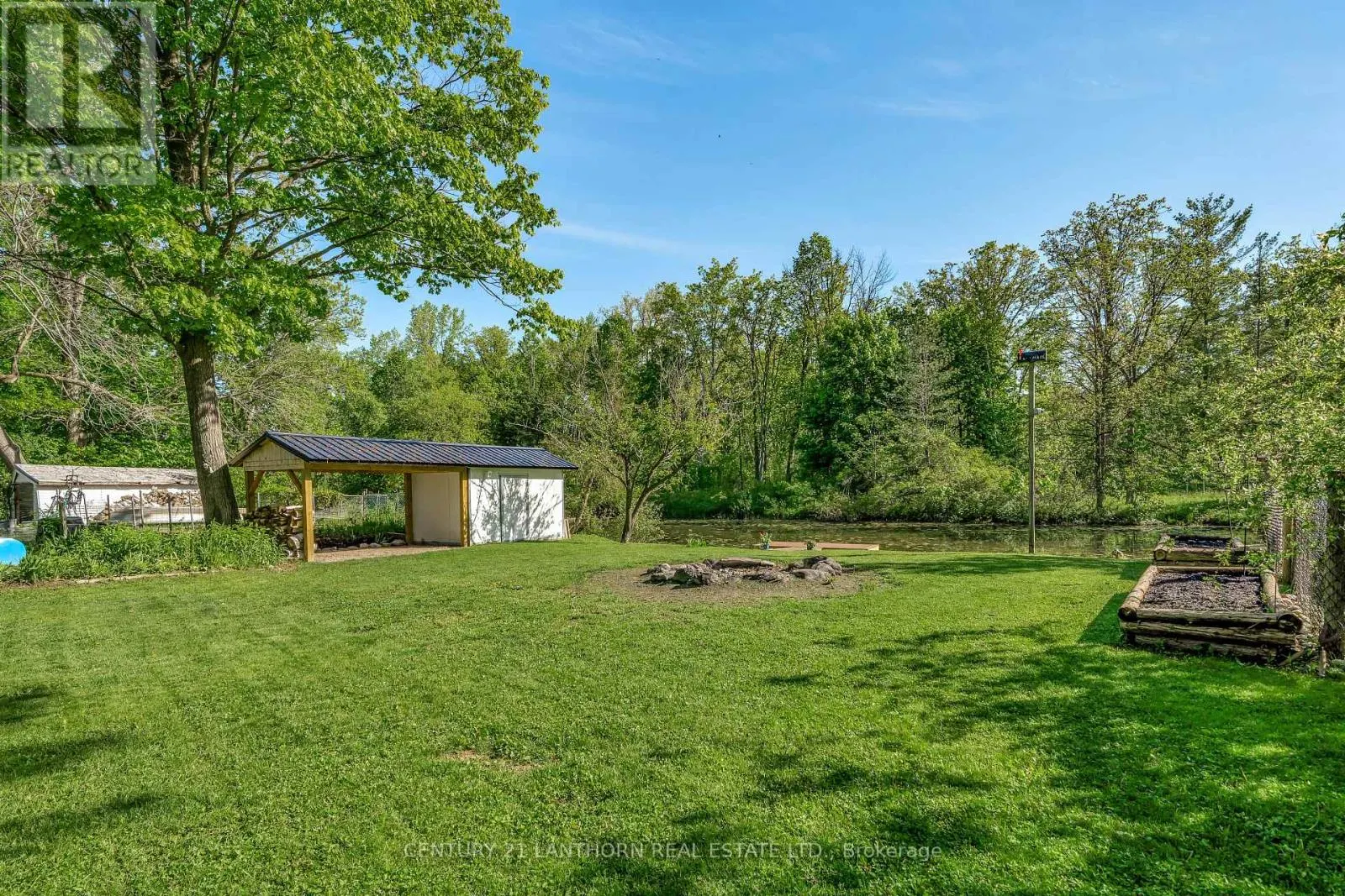 202 RIVER ROAD E