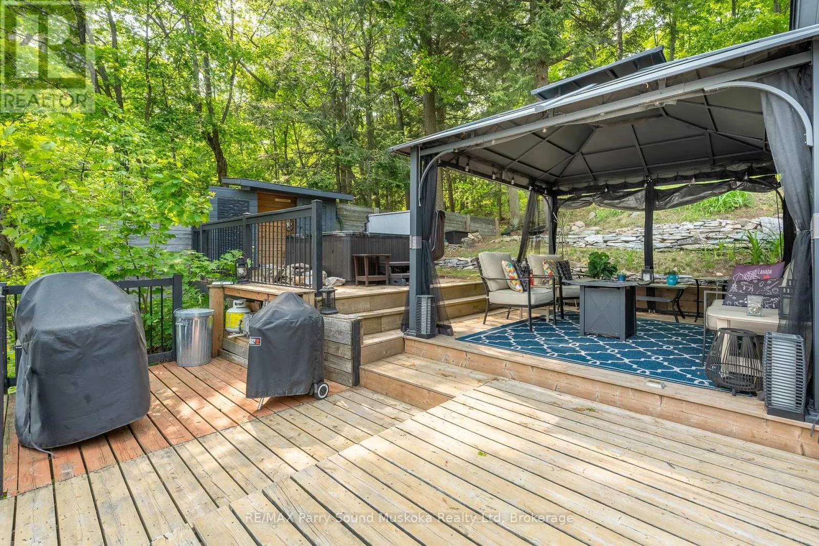 362 HEALEY LAKE