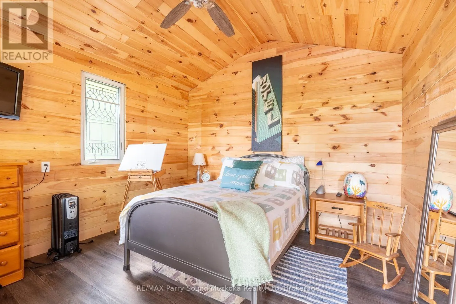 362 HEALEY LAKE