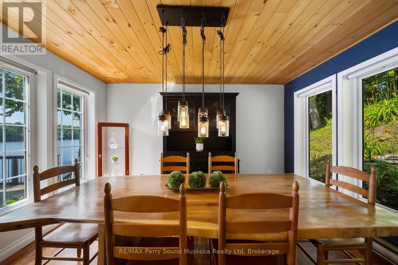 362 HEALEY LAKE
