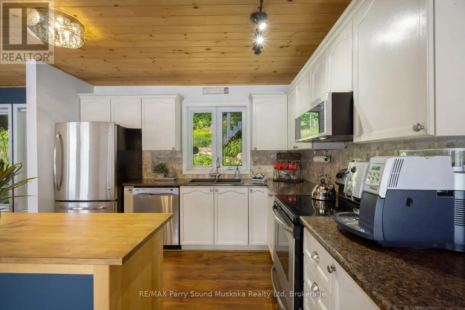 362 HEALEY LAKE