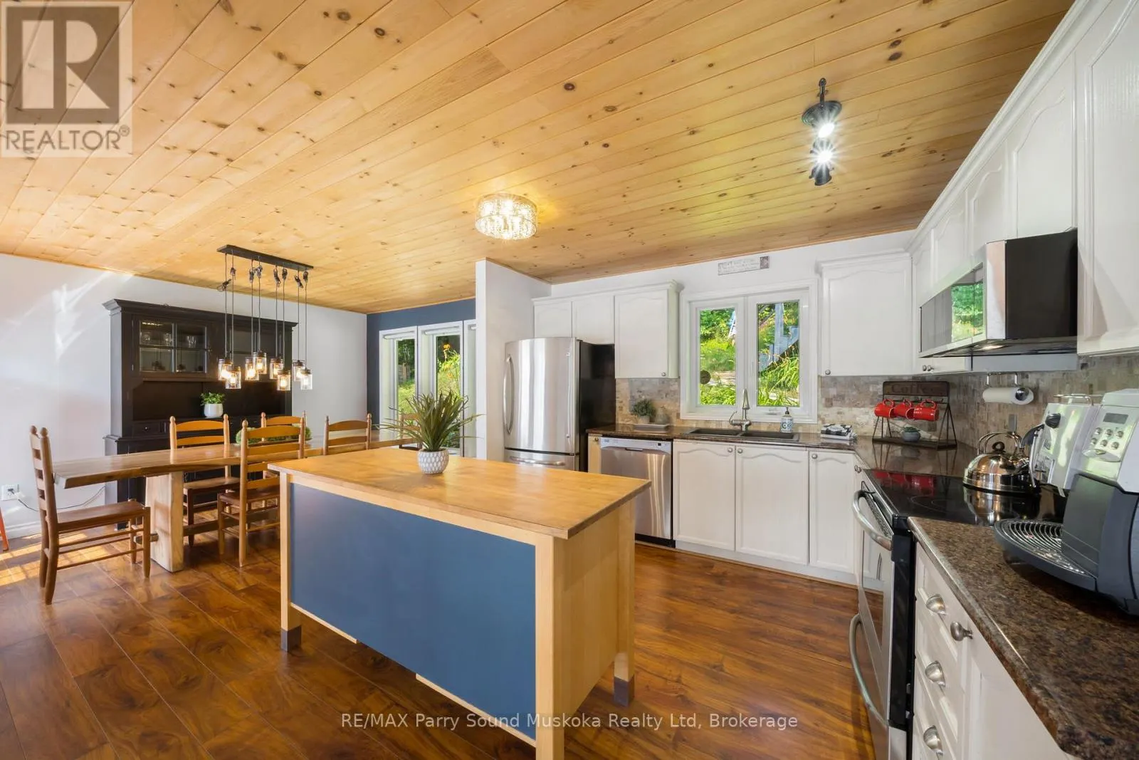 362 HEALEY LAKE