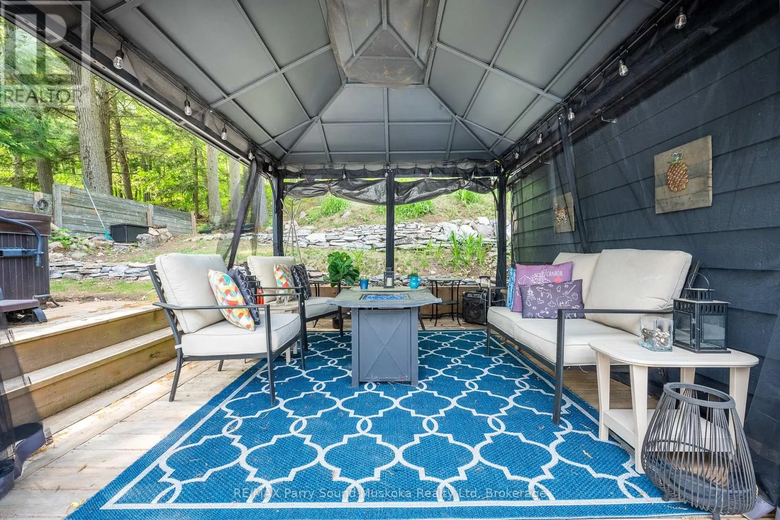 362 HEALEY LAKE