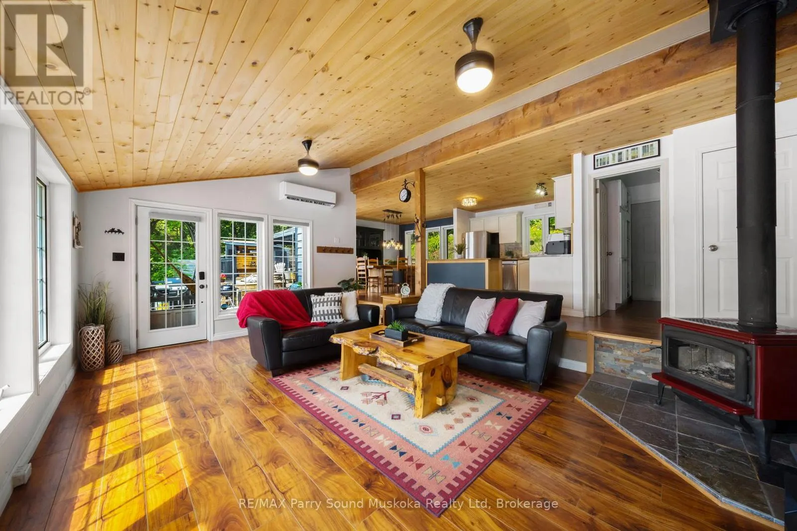 362 HEALEY LAKE