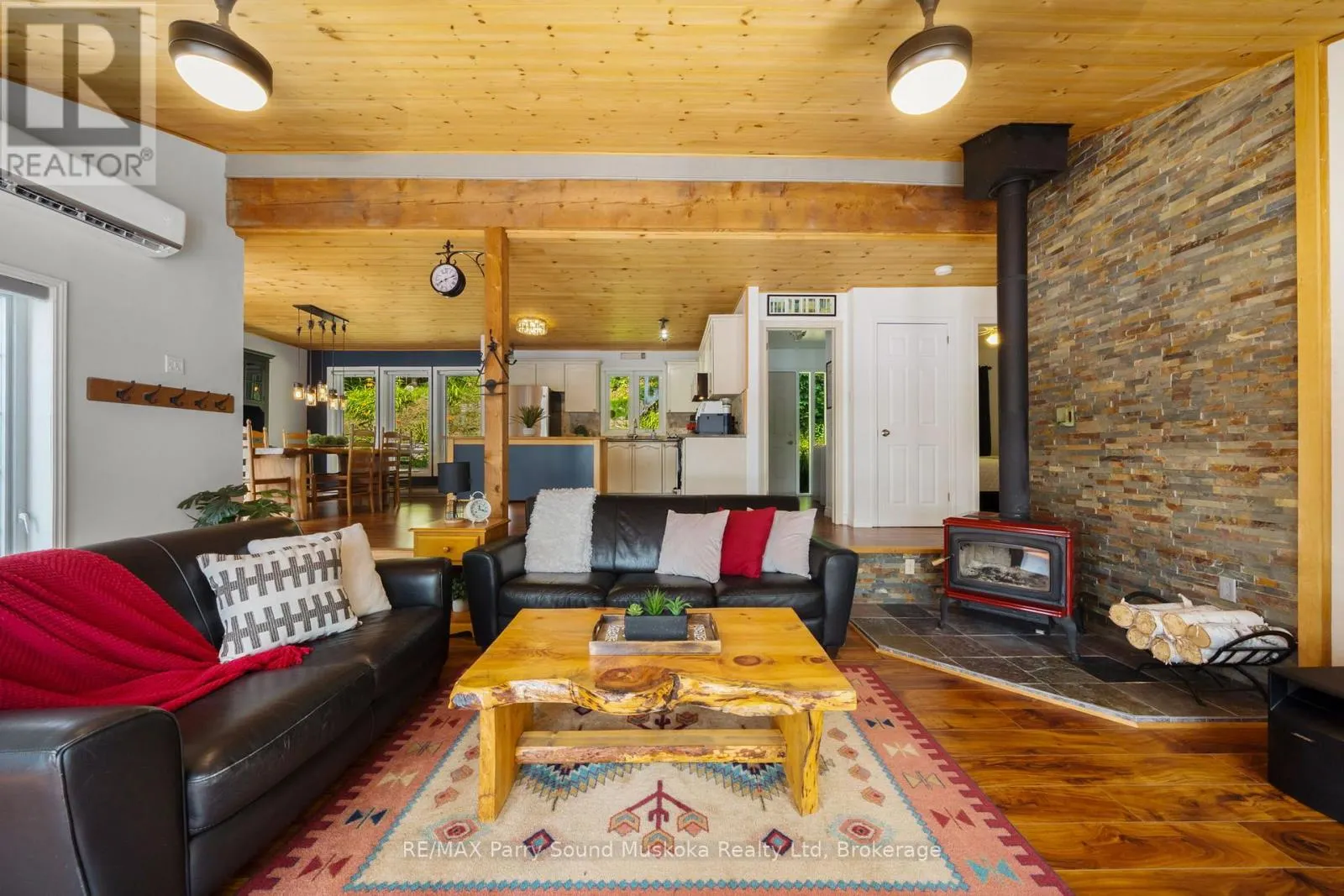 362 HEALEY LAKE