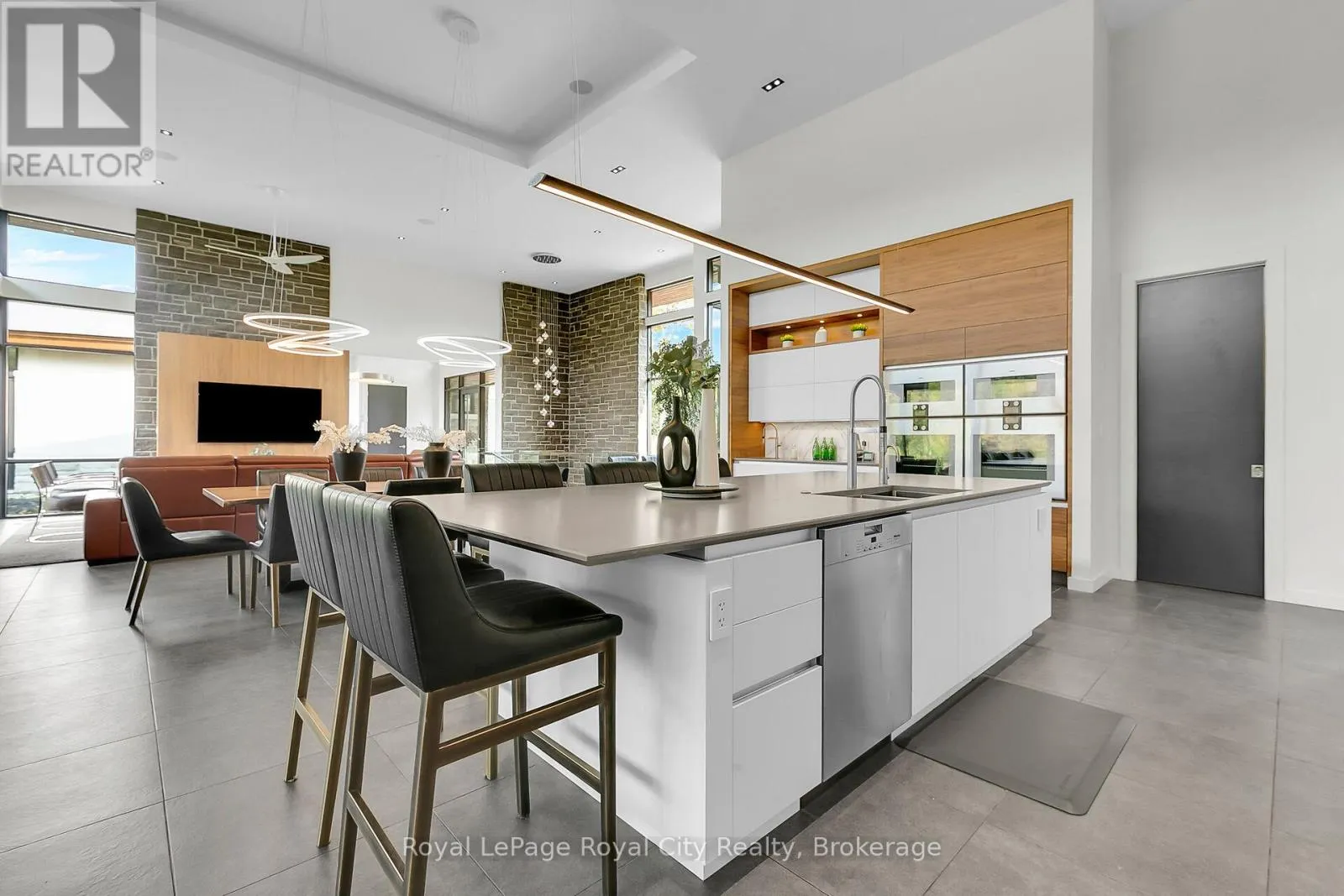 164 HUME ROAD