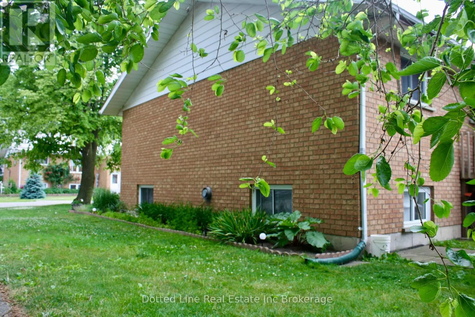 15 - 214 SOUTH STREET W, #15