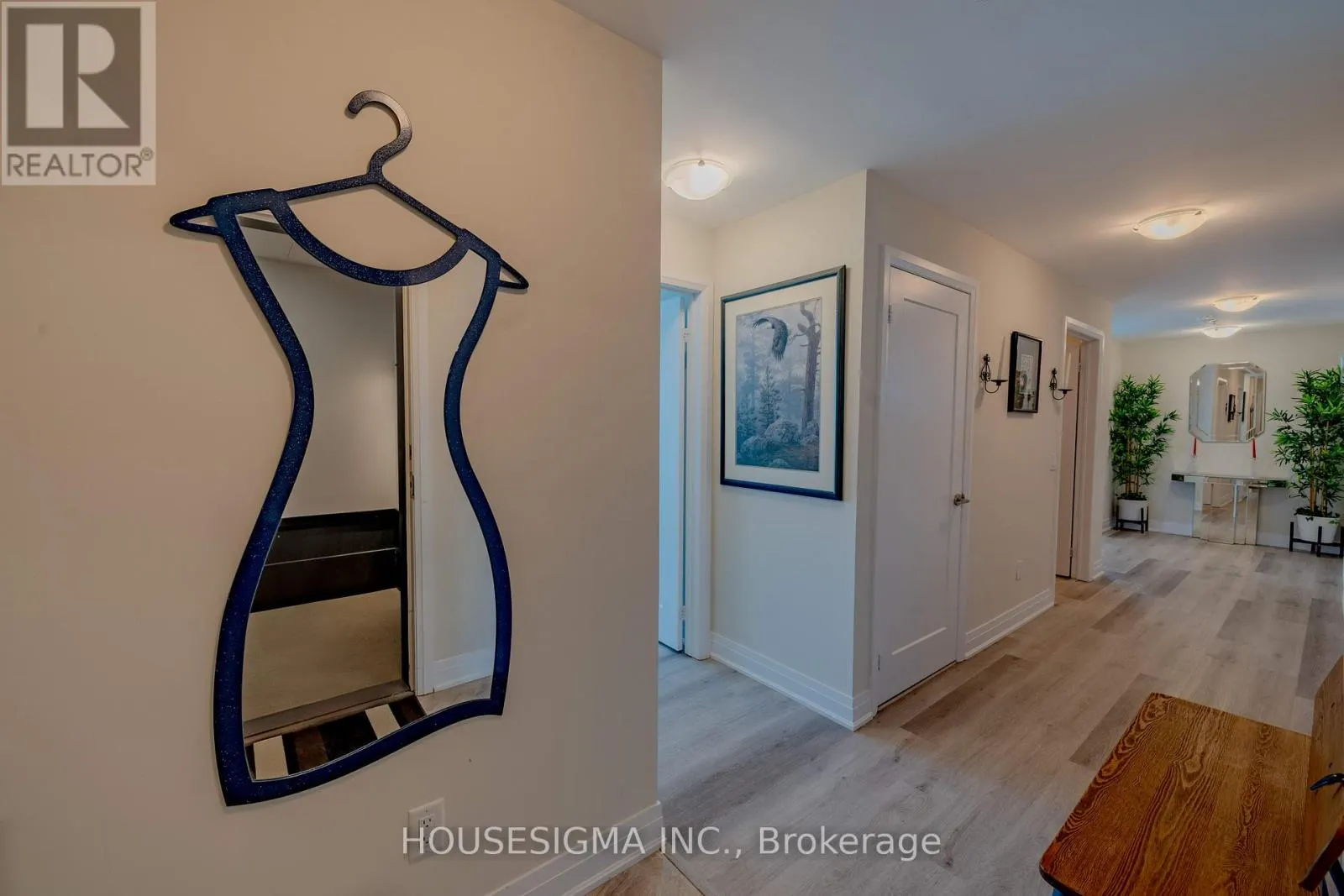 807 - 16 CONCORD PLACE, #807