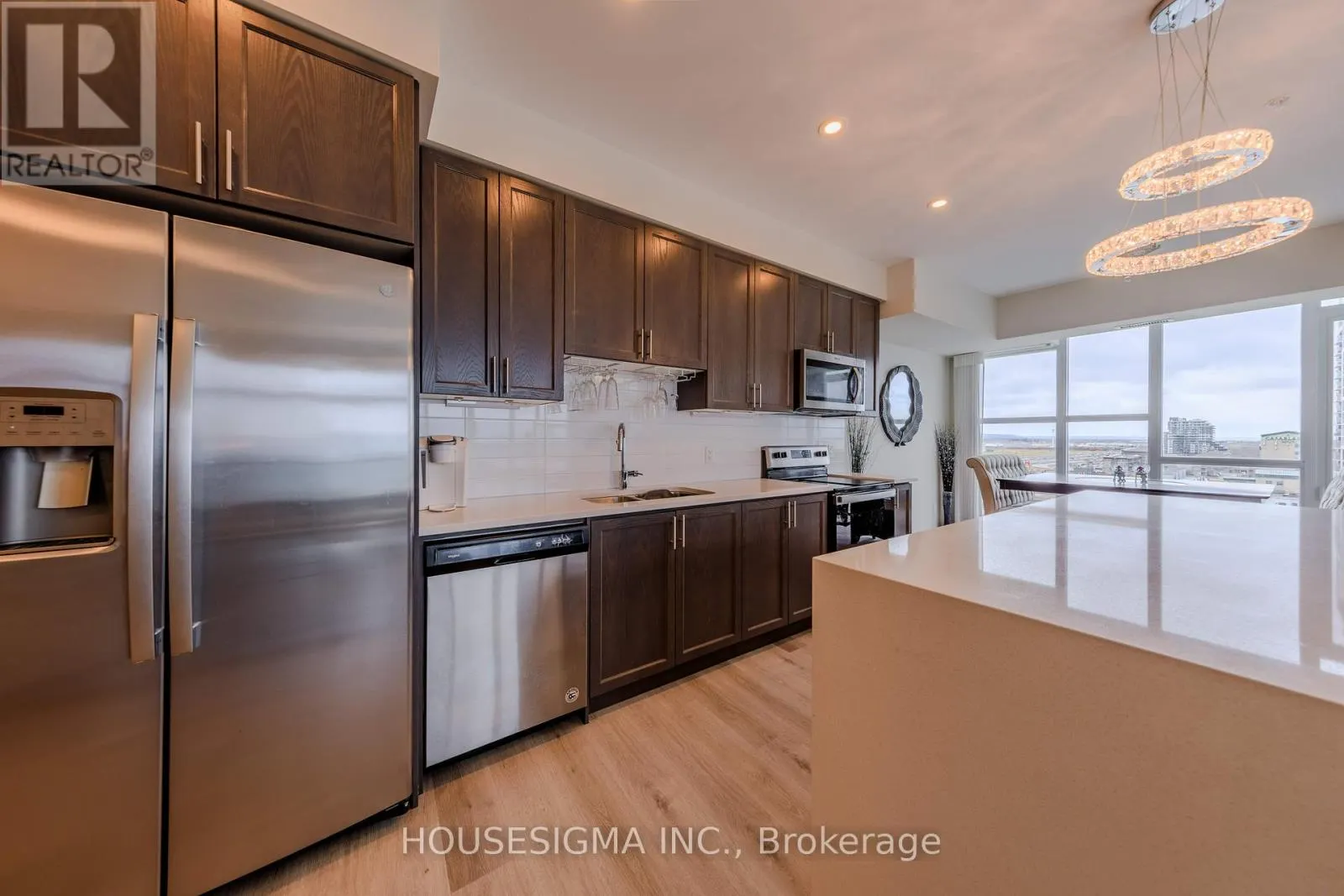 807 - 16 CONCORD PLACE, #807