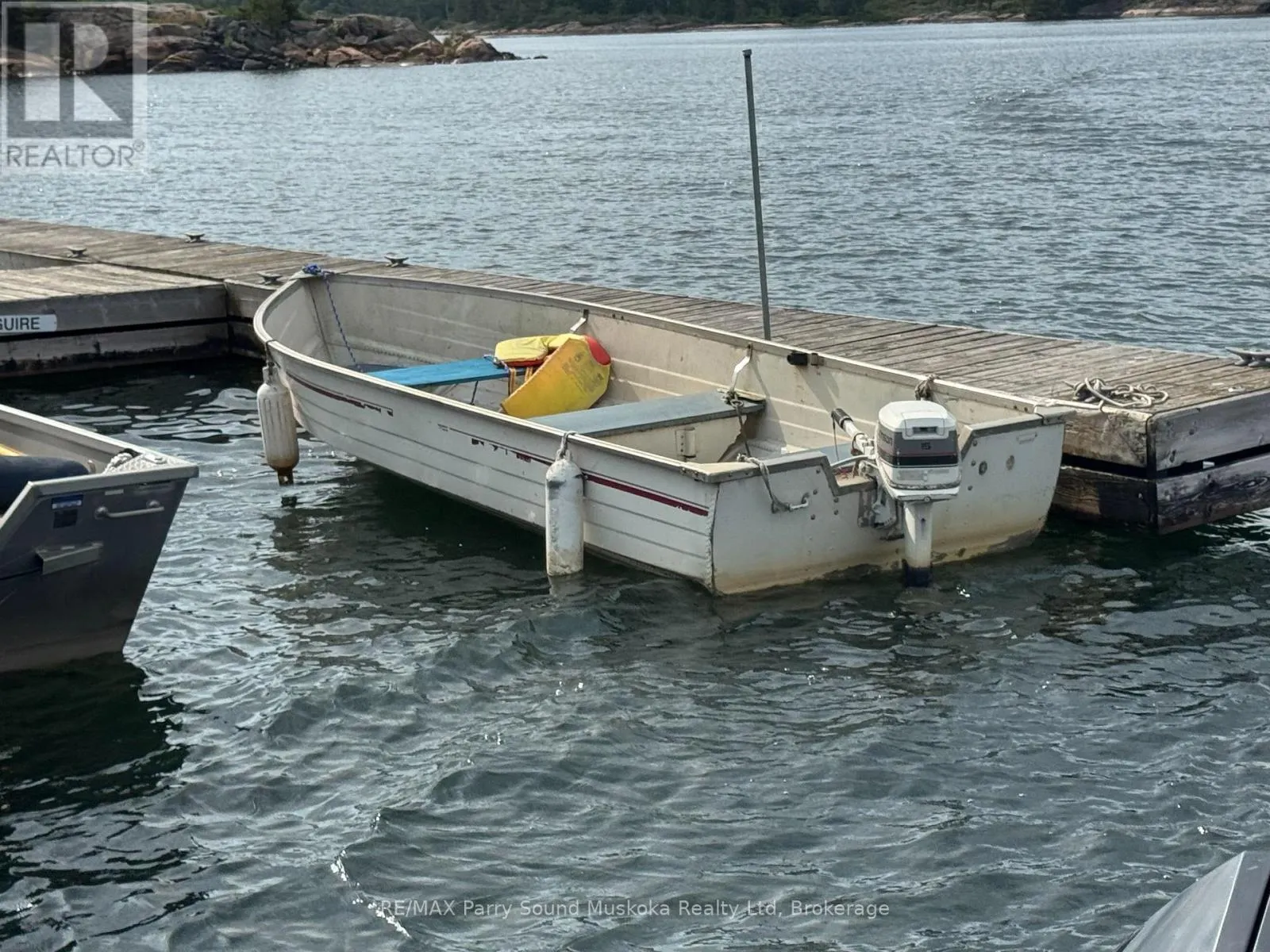 1 A775 ISLAND