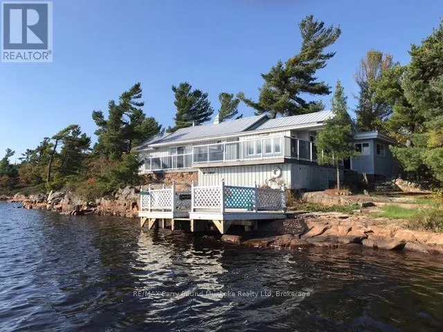 1 A775 ISLAND