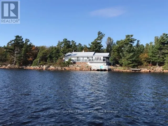 1 A775 ISLAND