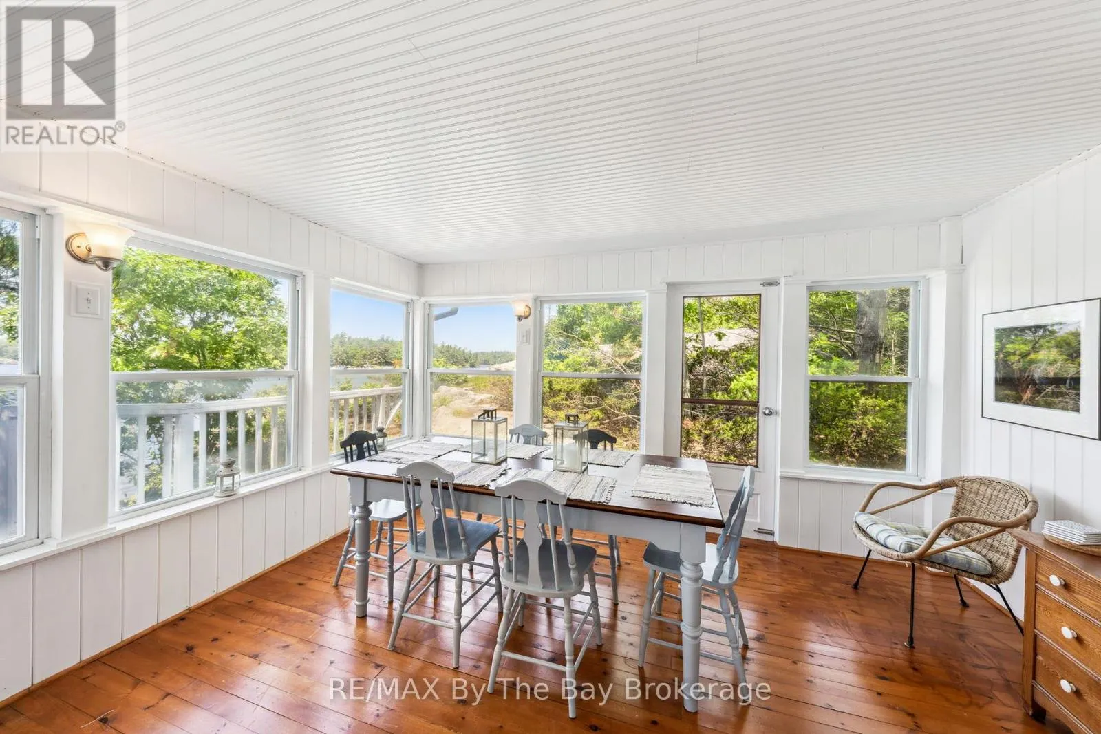 3572 ISLAND 820/MERMAID ISLAND