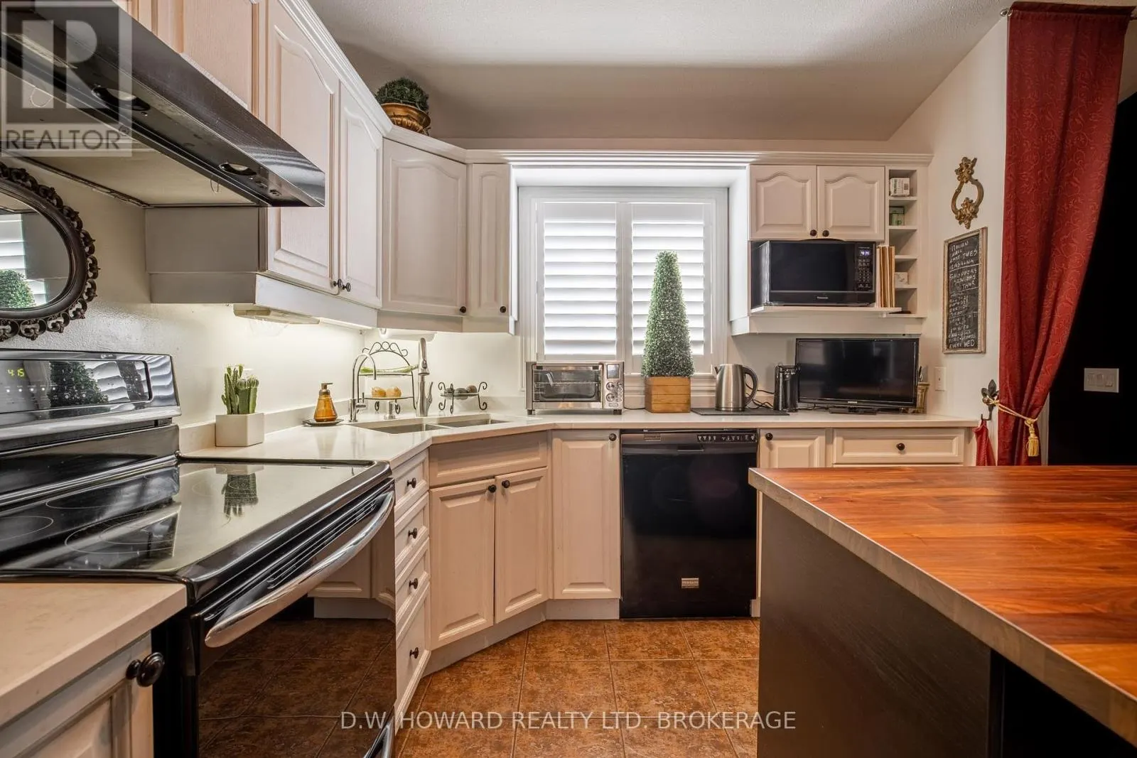 15 MEADOWLARK DRIVE
