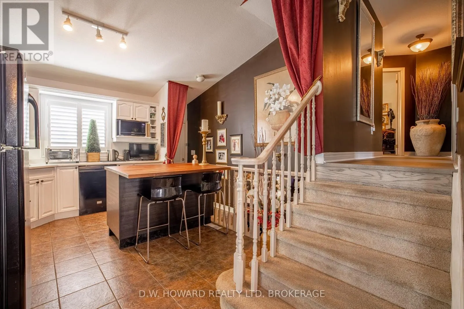 15 MEADOWLARK DRIVE